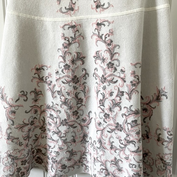 EUC BCBG mini dress 👗 size XS - Picture 5 of 6